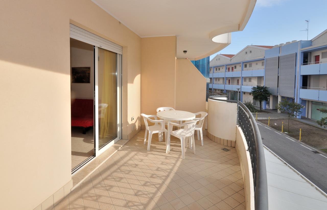 Residence Millennium Bibione Exterior foto
